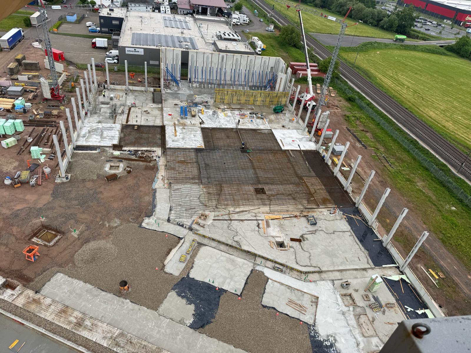 Gewerbebau — Fundament & Stützen