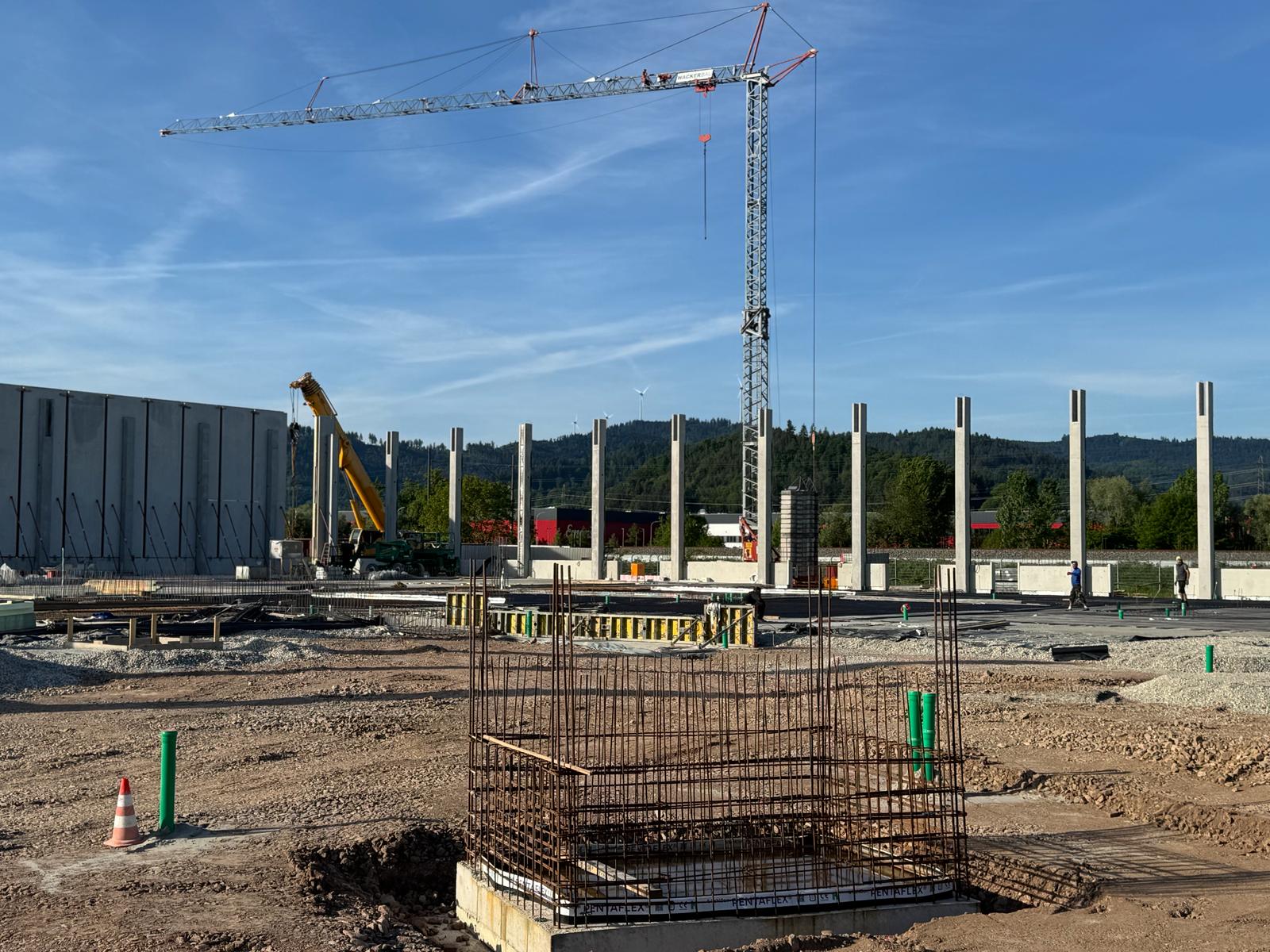 Stützenmontage & Kranarbeiten